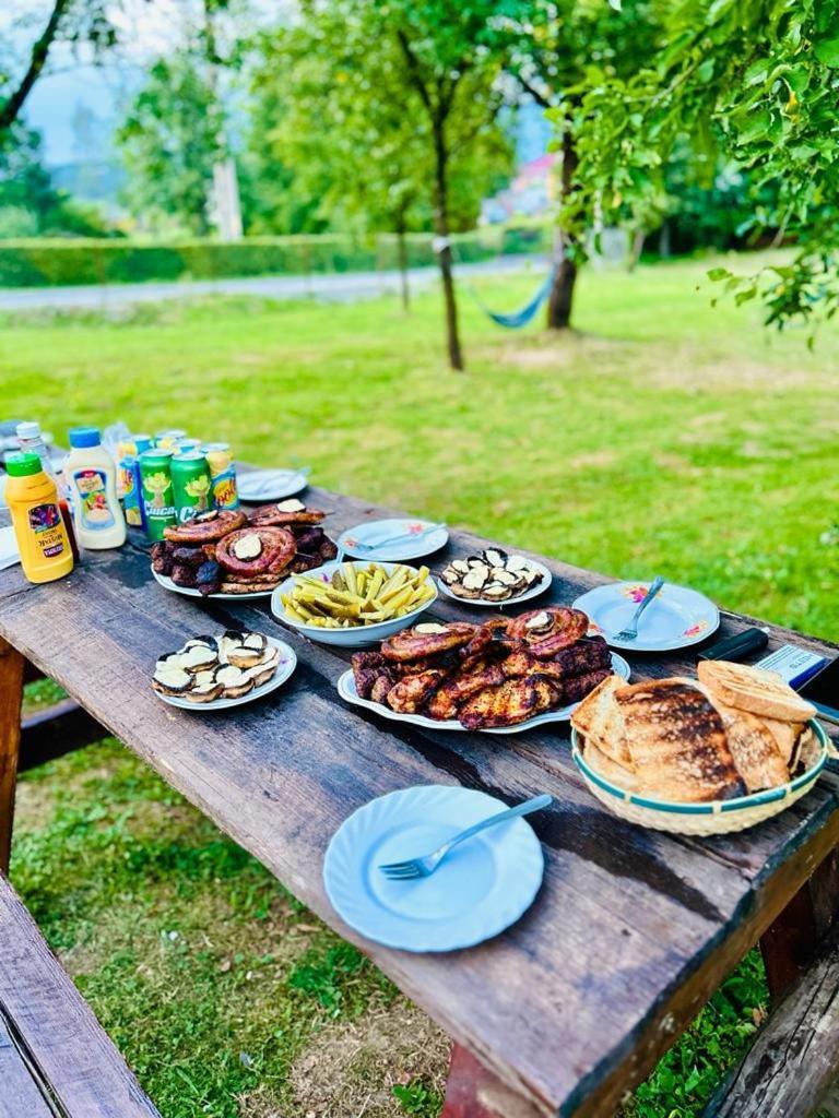 Pensiunea Rnb Maramures Surdesti  Extérieur photo